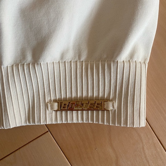 Bo & Tee Altitude Ribbed Waist Raglan Crop Top in Cream - Picture 2 of 6